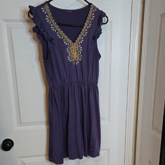 Dresses & Skirts - Purple Sleeveless Dress with Embroidery